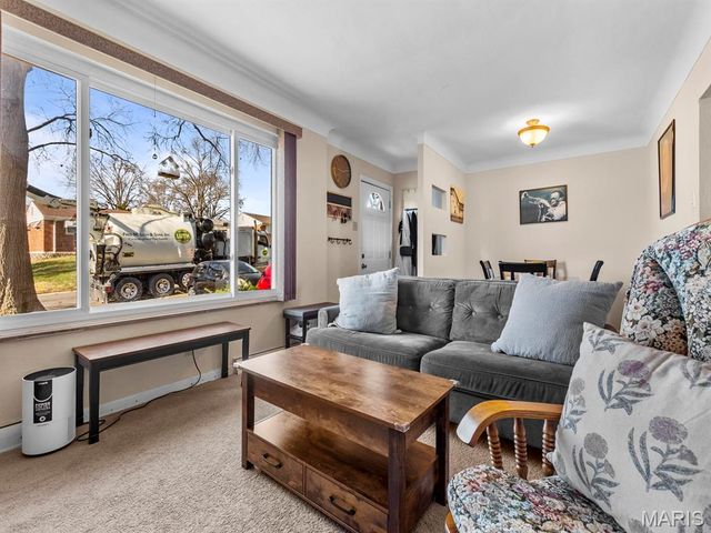 4343 Kay Lane, St Louis, MO 63123