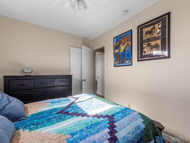 4343 Kay Lane, St Louis, MO 63123