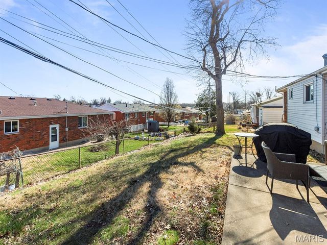 4343 Kay Lane, St Louis, MO 63123