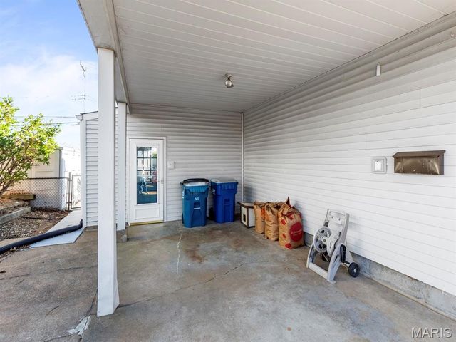 4343 Kay Lane, St Louis, MO 63123