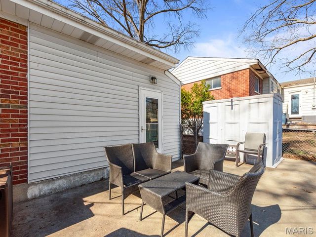 4343 Kay Lane, St Louis, MO 63123