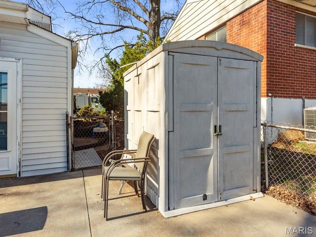 4343 Kay Lane, St Louis, MO 63123