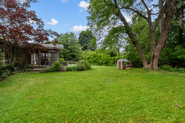 1005 Sassafras Lane, Niles, MI 49120