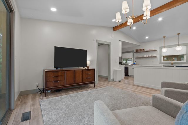1005 Sassafras Lane, Niles, MI 49120