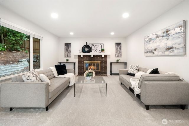 4517 166th Place NE, Redmond, WA 98052