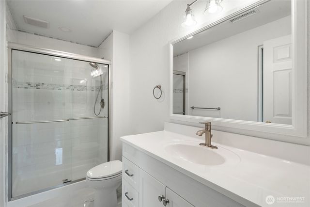 4517 166th Place NE, Redmond, WA 98052