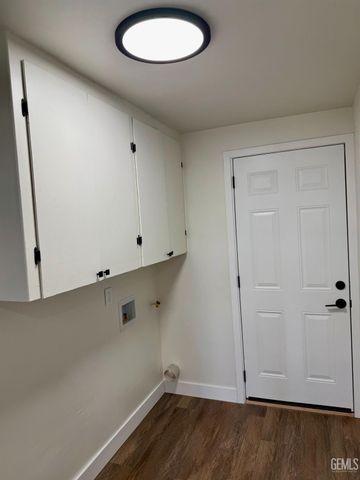 2800 Blade Avenue, Bakersfield, CA 93306