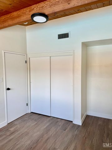 2800 Blade Avenue, Bakersfield, CA 93306