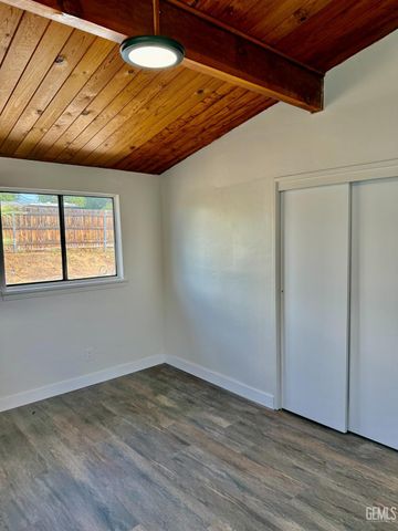 2800 Blade Avenue, Bakersfield, CA 93306