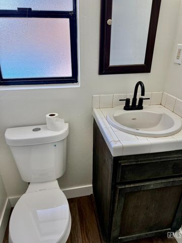 2800 Blade Avenue, Bakersfield, CA 93306