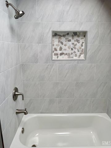 2800 Blade Avenue, Bakersfield, CA 93306