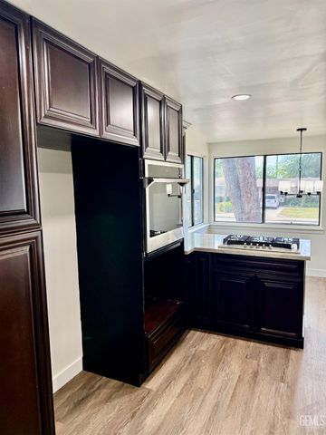 2800 Blade Avenue, Bakersfield, CA 93306