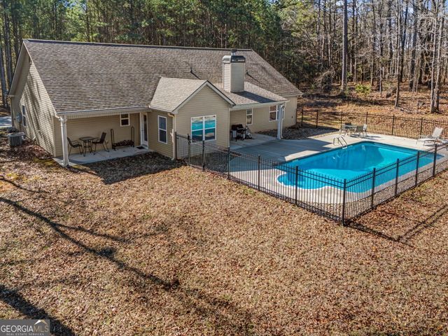 878 Gary Summers Road, Senoia, GA 30276