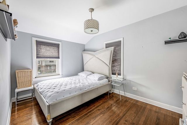 5227 S Neenah Avenue, Chicago, IL 60638