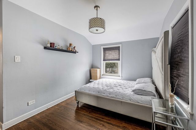 5227 S Neenah Avenue, Chicago, IL 60638