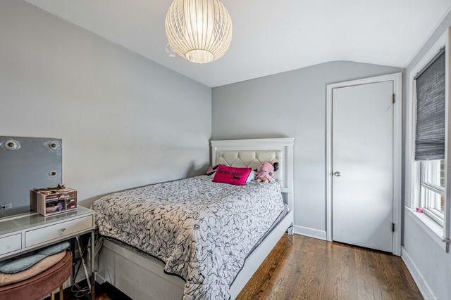 5227 S Neenah Avenue, Chicago, IL 60638