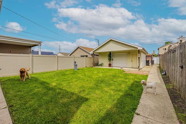 5227 S Neenah Avenue, Chicago, IL 60638