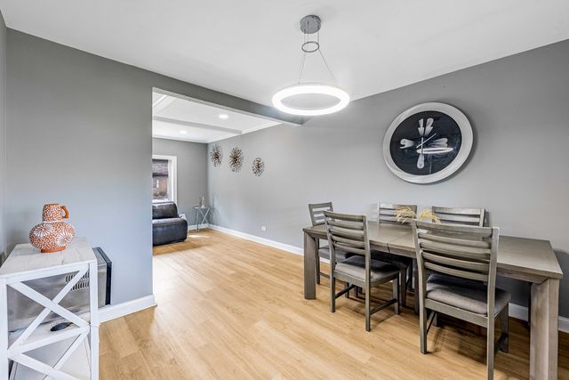 5227 S Neenah Avenue, Chicago, IL 60638