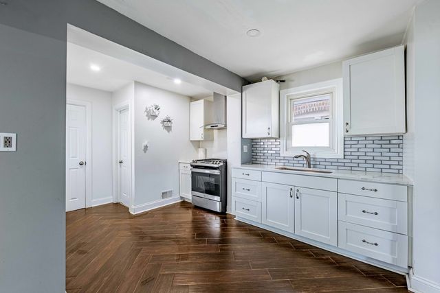 5227 S Neenah Avenue, Chicago, IL 60638