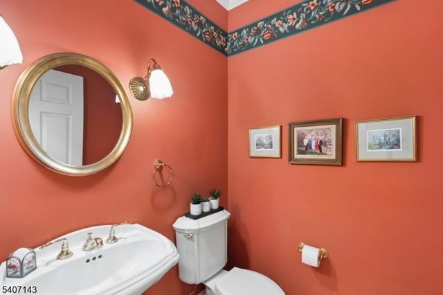 971 Nepawin Ln, Scotch Plains Twp., NJ 07076