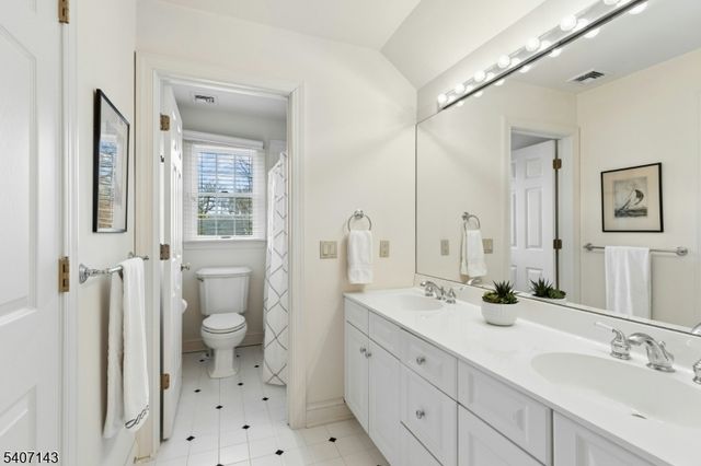 971 Nepawin Ln, Scotch Plains Twp., NJ 07076