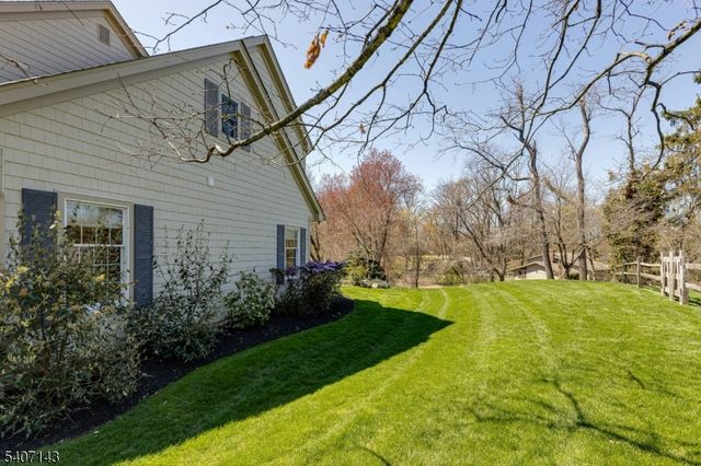 971 Nepawin Ln, Scotch Plains Twp., NJ 07076