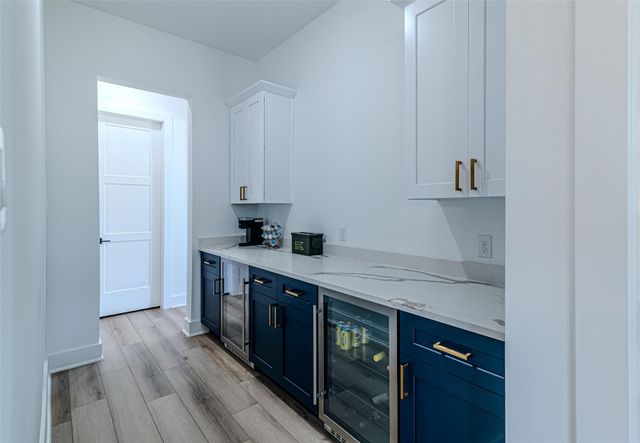21823 White Oak View Drive, Tomball, TX 77375