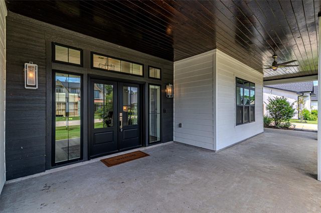 21823 White Oak View Drive, Tomball, TX 77375