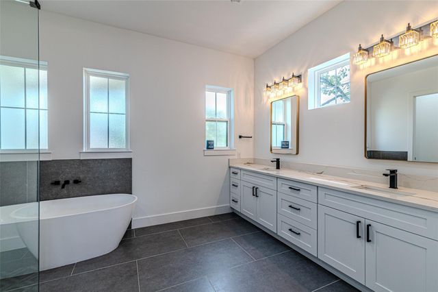 21823 White Oak View Drive, Tomball, TX 77375