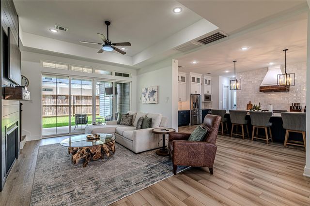 21823 White Oak View Drive, Tomball, TX 77375