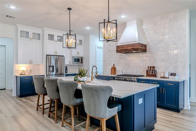 21823 White Oak View Drive, Tomball, TX 77375