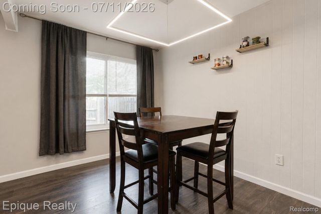 37525 Charter Oaks Boulevard, Clinton Charter Township, MI 48036