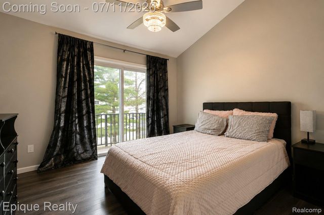 37525 Charter Oaks Boulevard, Clinton Charter Township, MI 48036