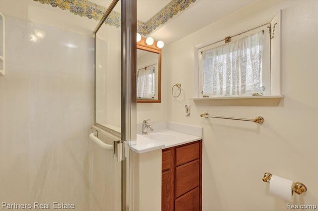 415 W Sibley Street, Howell, MI 48843