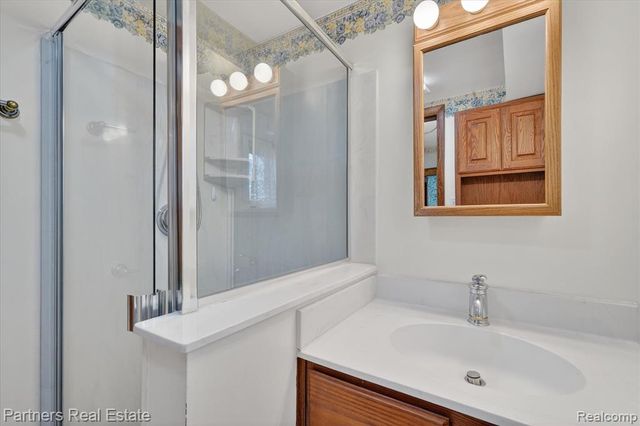 415 W Sibley Street, Howell, MI 48843