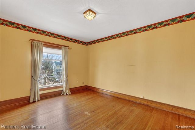 415 W Sibley Street, Howell, MI 48843