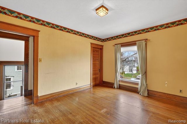 415 W Sibley Street, Howell, MI 48843