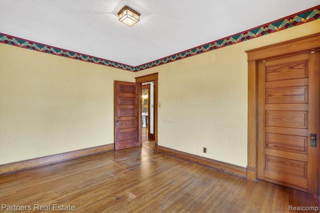 415 W Sibley Street, Howell, MI 48843