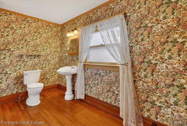 415 W Sibley Street, Howell, MI 48843