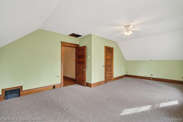 415 W Sibley Street, Howell, MI 48843