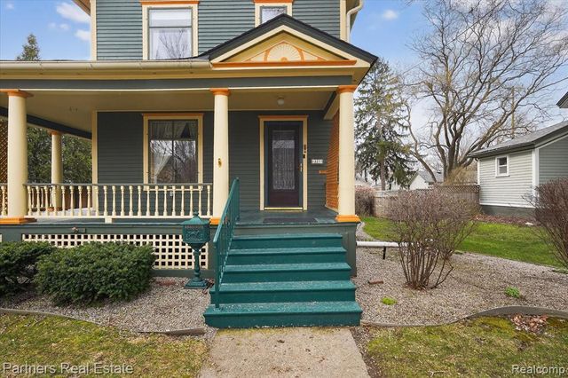 415 W Sibley Street, Howell, MI 48843