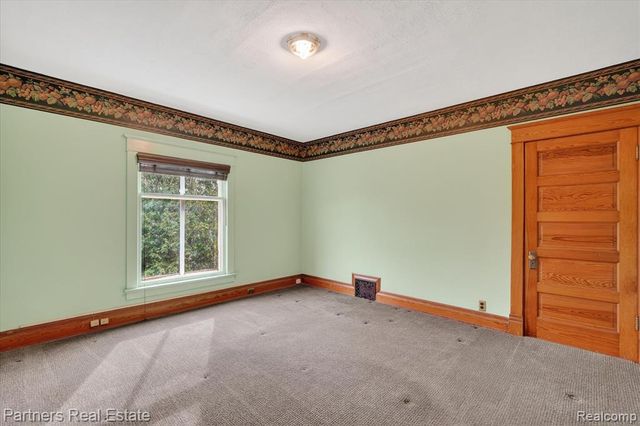 415 W Sibley Street, Howell, MI 48843