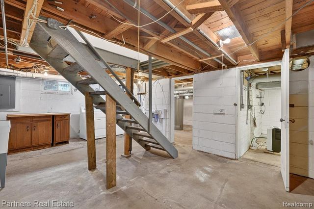 415 W Sibley Street, Howell, MI 48843