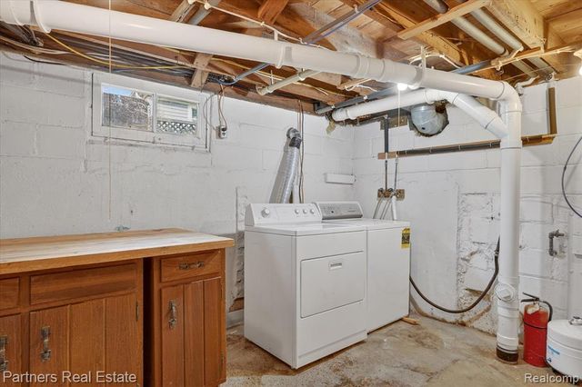 415 W Sibley Street, Howell, MI 48843