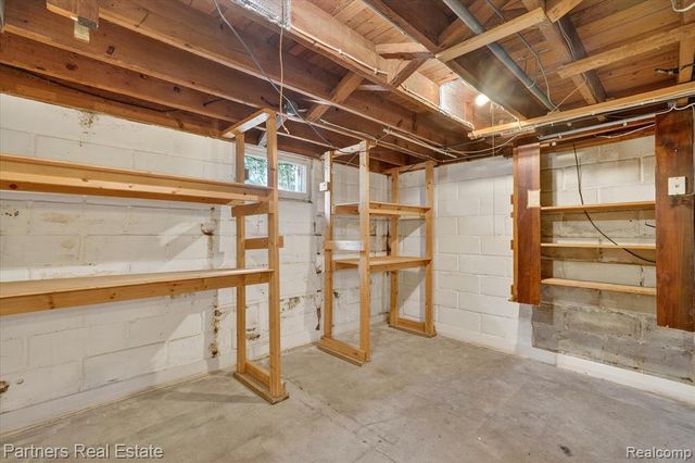 415 W Sibley Street, Howell, MI 48843