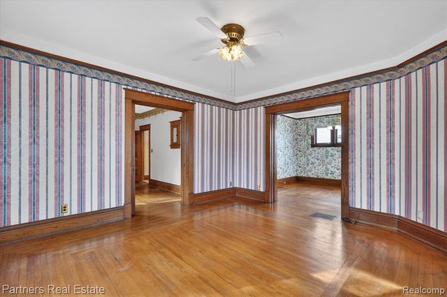 415 W Sibley Street, Howell, MI 48843