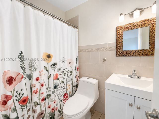 3312 NW 182nd St, Miami Gardens, FL 33056
