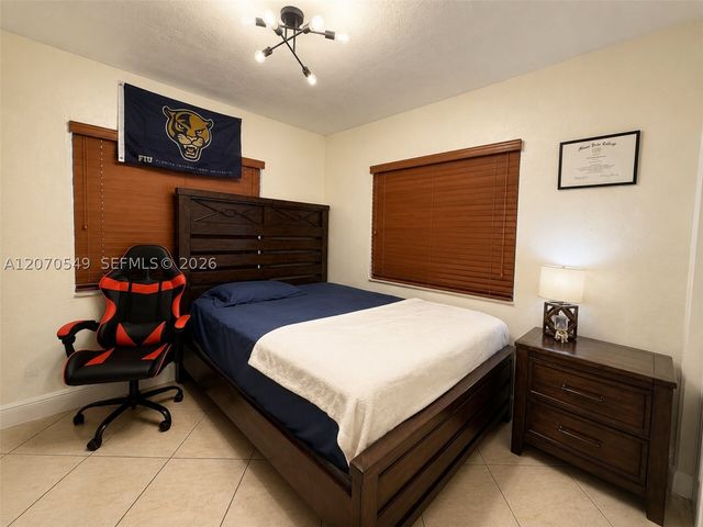 3312 NW 182nd St, Miami Gardens, FL 33056