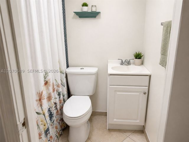 3312 NW 182nd St, Miami Gardens, FL 33056