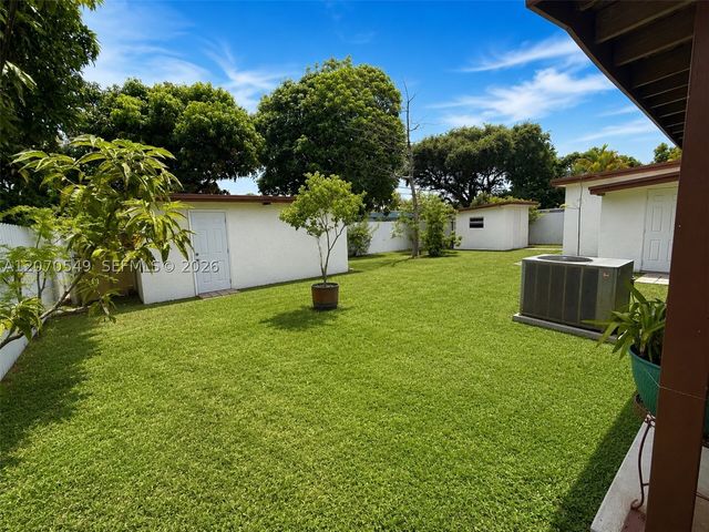 3312 NW 182nd St, Miami Gardens, FL 33056